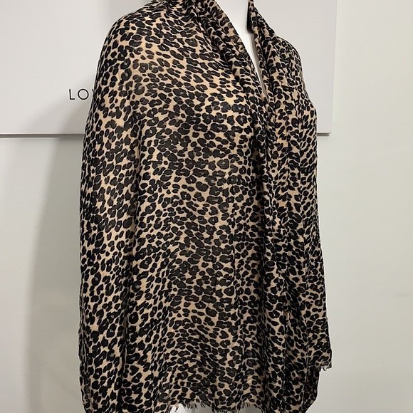 * Leopard Print Scarf Lightweight Wrap Fringe XL Boho Western Fall - Picture 4 of 5